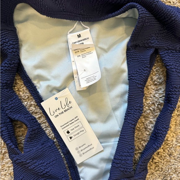 Women’s bikini, never worn. - Picture 2 of 5